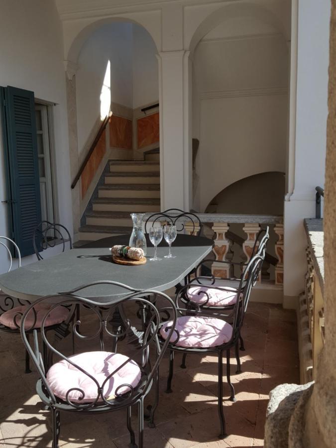 Villa Maghetti - Modernized Flat In Historic Palazzo In The Center Of Luino Ngoại thất bức ảnh