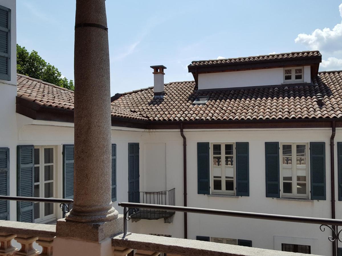 Villa Maghetti - Modernized Flat In Historic Palazzo In The Center Of Luino Ngoại thất bức ảnh