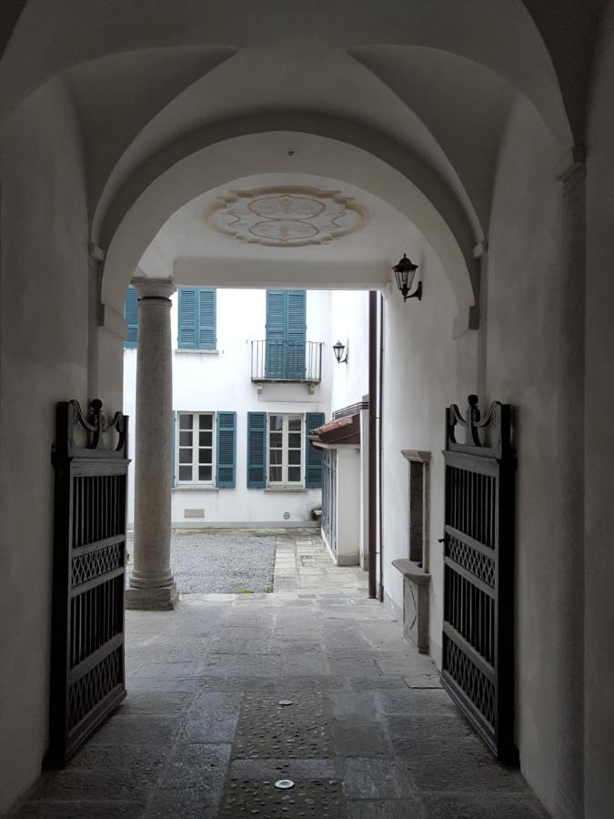 Villa Maghetti - Modernized Flat In Historic Palazzo In The Center Of Luino Ngoại thất bức ảnh